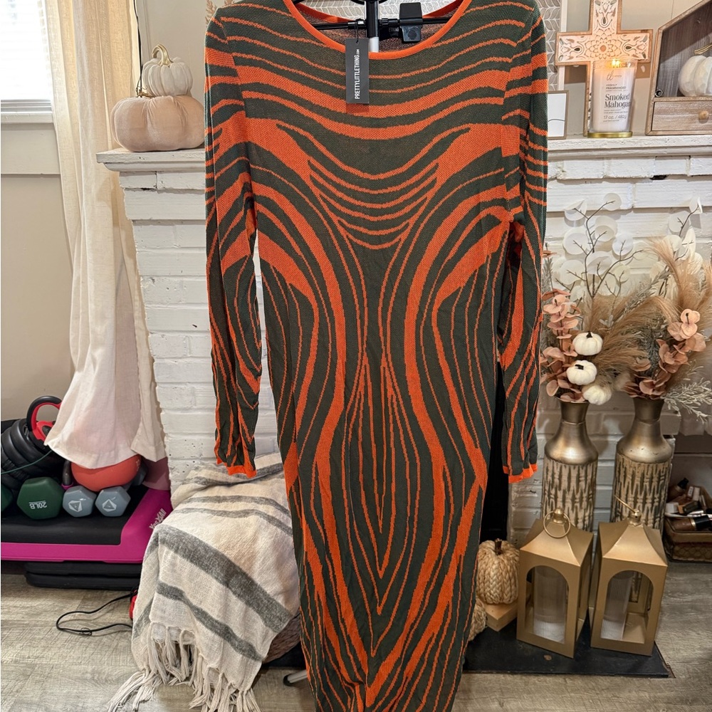 PrettyLittleThing Orange and Green Long Sleeve Dress